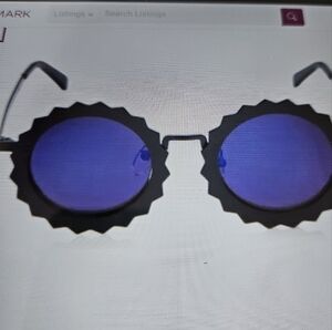 Black and Blue Round Sunglasses